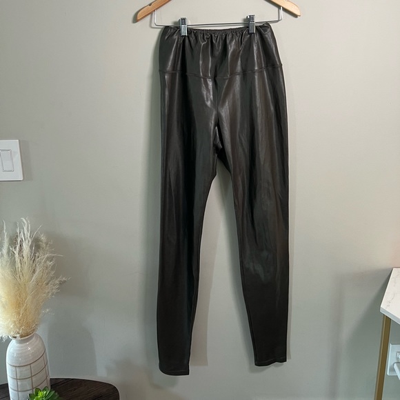 Wilfred Free Daria pant- Vegan Leather Olive Grey EUC- Small - Picture 3 of 6